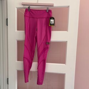 Zumba Fitness Vibrant Pink Leggings NWT
